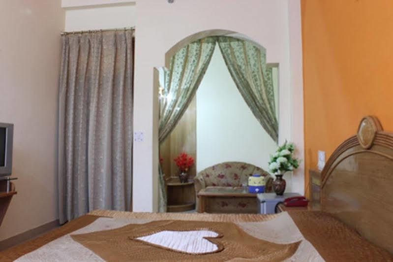Hotel Sunshine Haridwār Esterno foto
