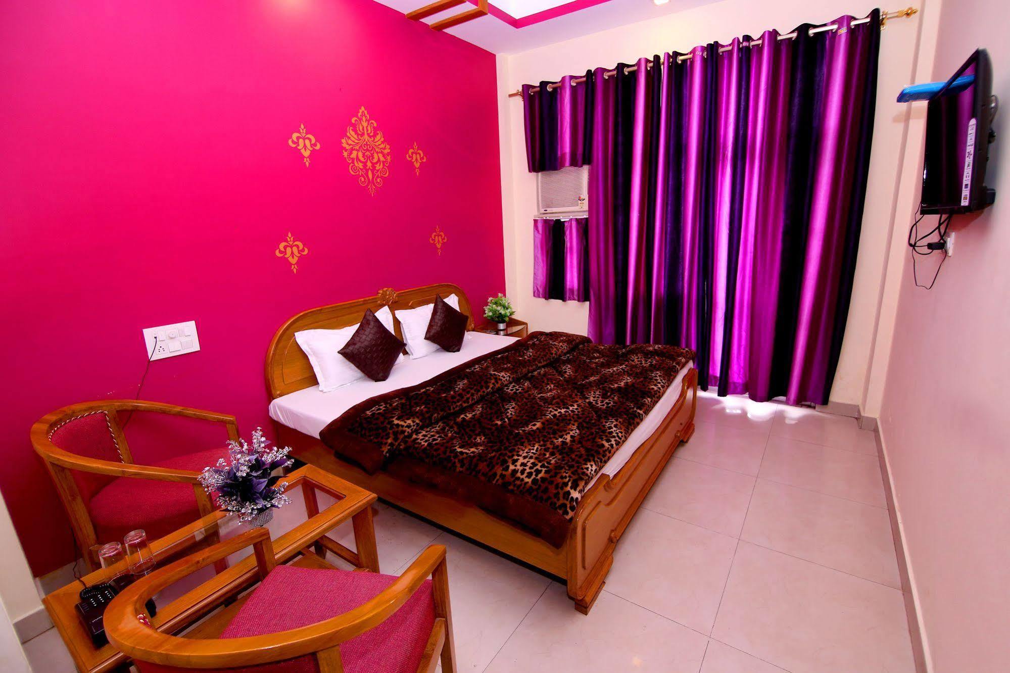 Hotel Sunshine Haridwār Esterno foto