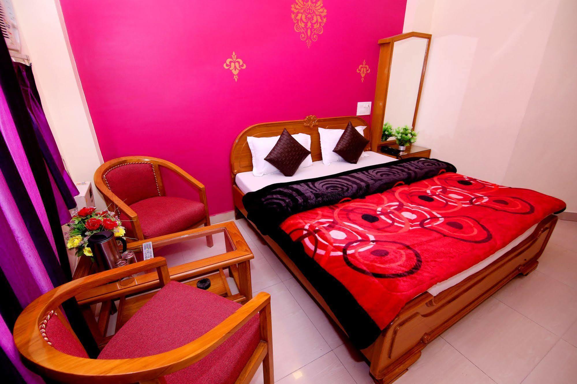 Hotel Sunshine Haridwār Esterno foto