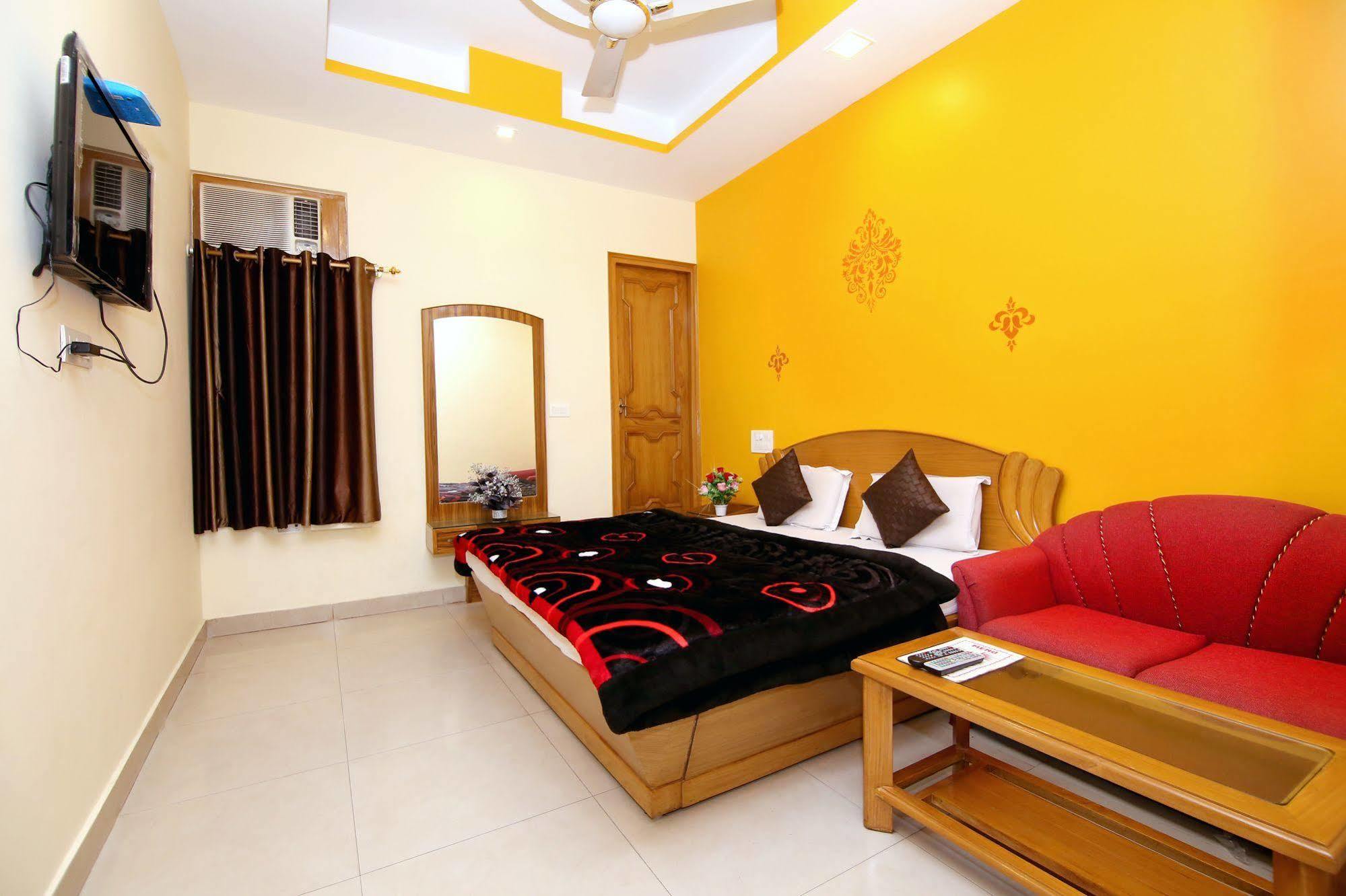 Hotel Sunshine Haridwār Esterno foto