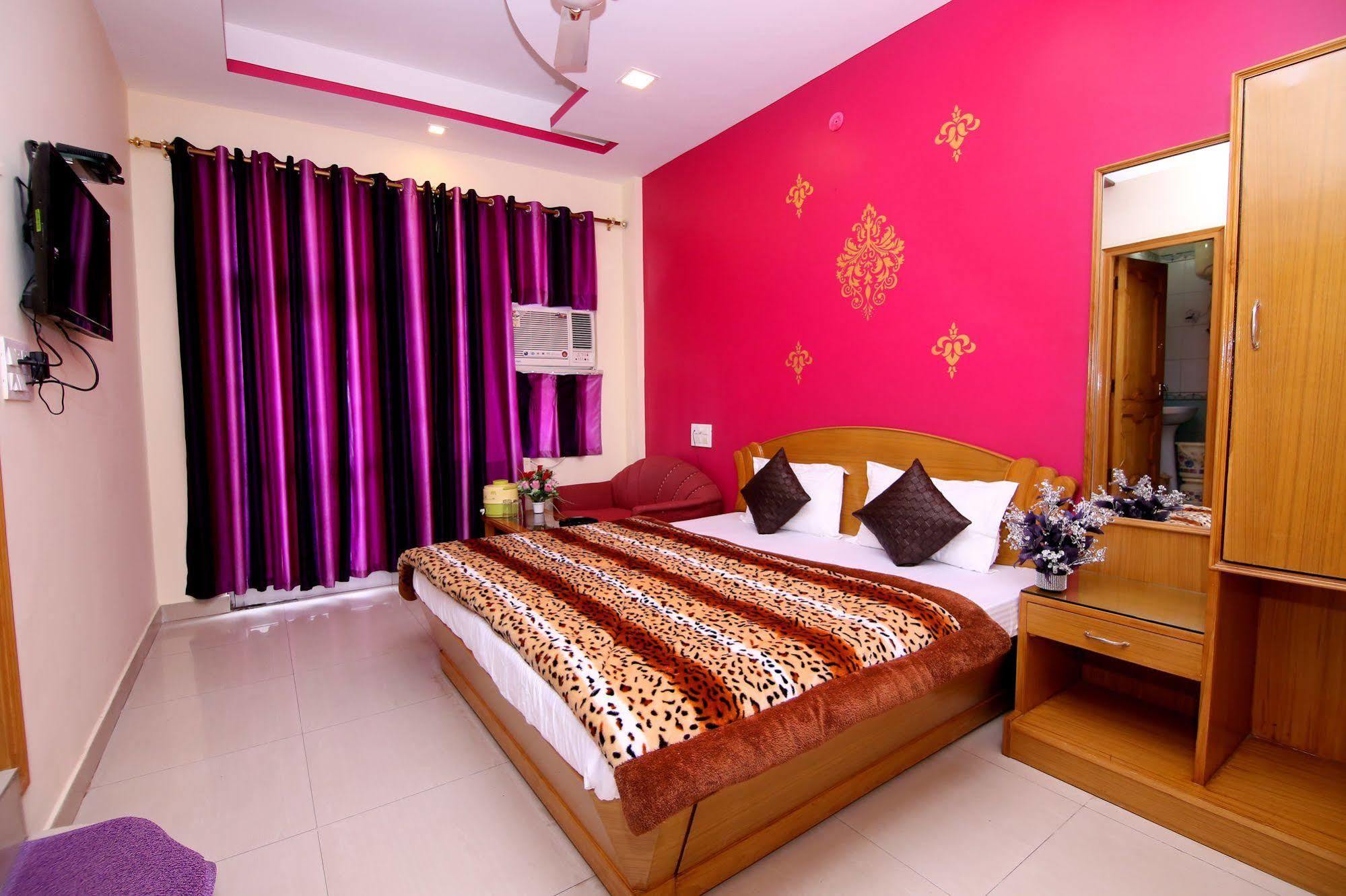 Hotel Sunshine Haridwār Esterno foto